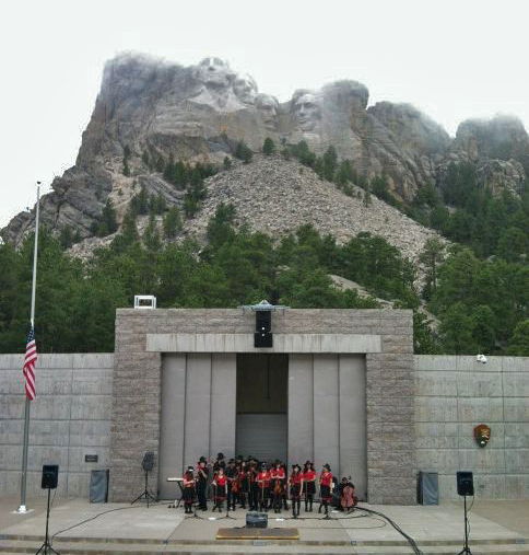 Fiddlers ReStrung at Mt Rushmore